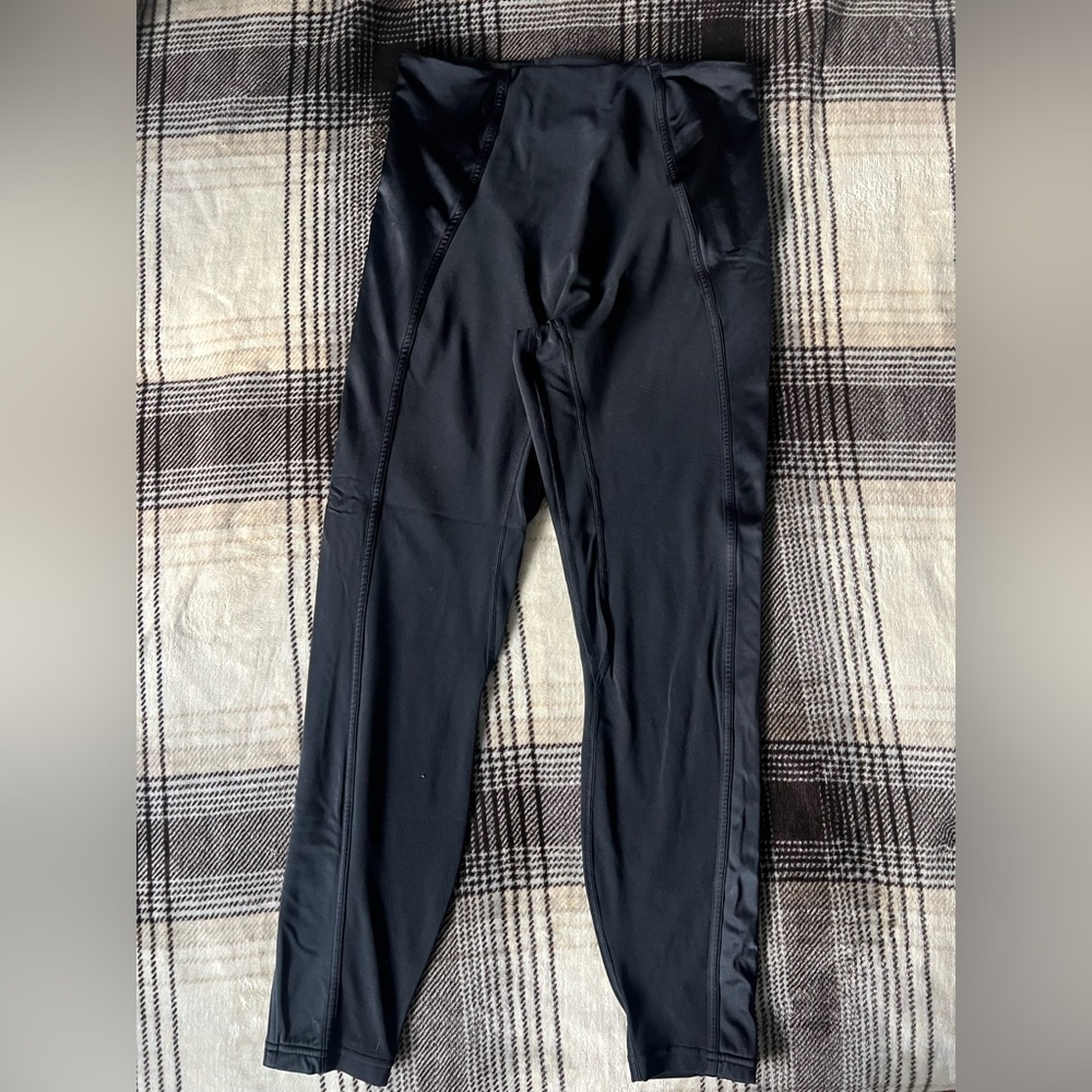 lululemon Align No Line™ High-Rise Pant 25"
Satin